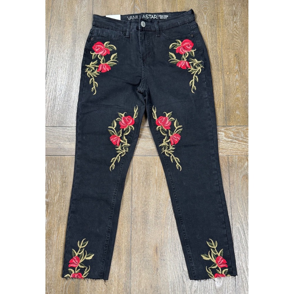 VANILLA STAR NWT BLACK DISTRESSED FLORAL EMBROIDERED HIGHRISE SKINNY Size 7